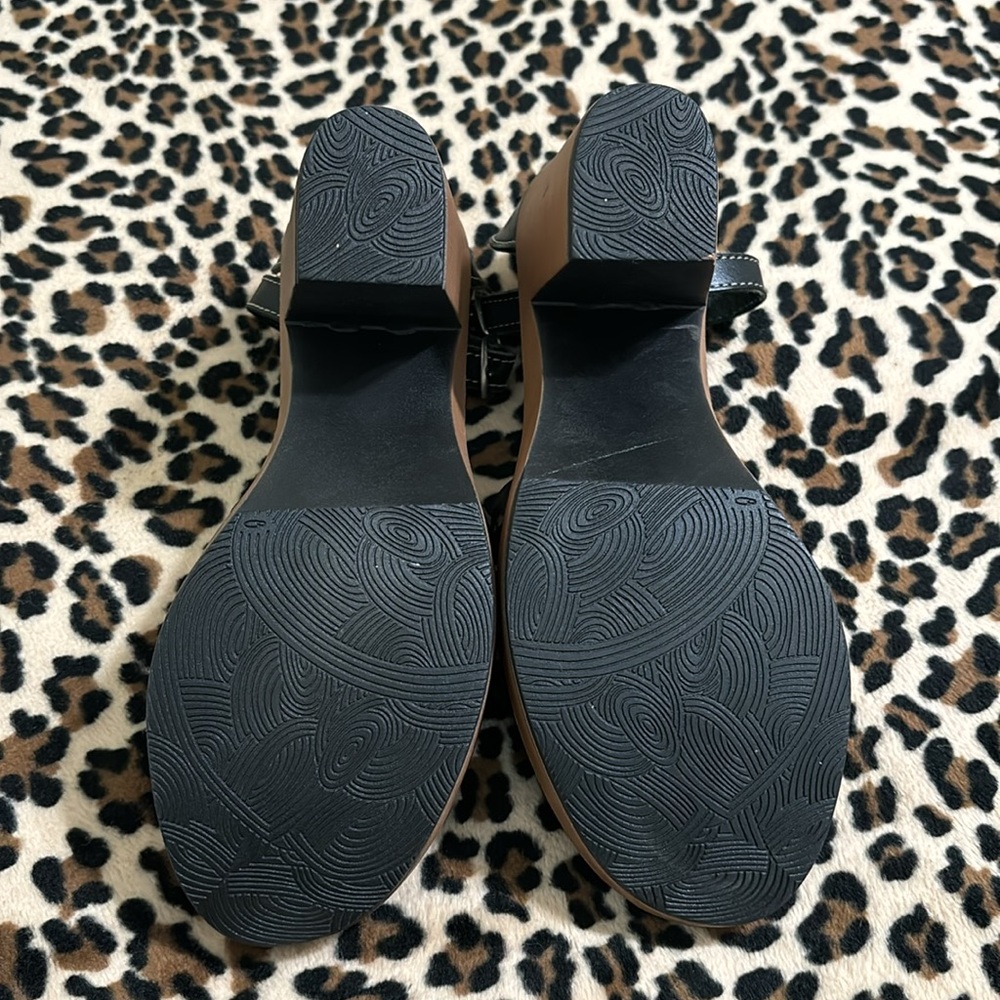 Black Leather Heeled Sandals - Picture 4 of 13